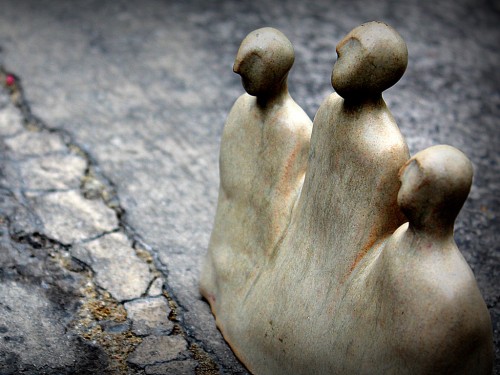 Escultura en gres esmaltada.